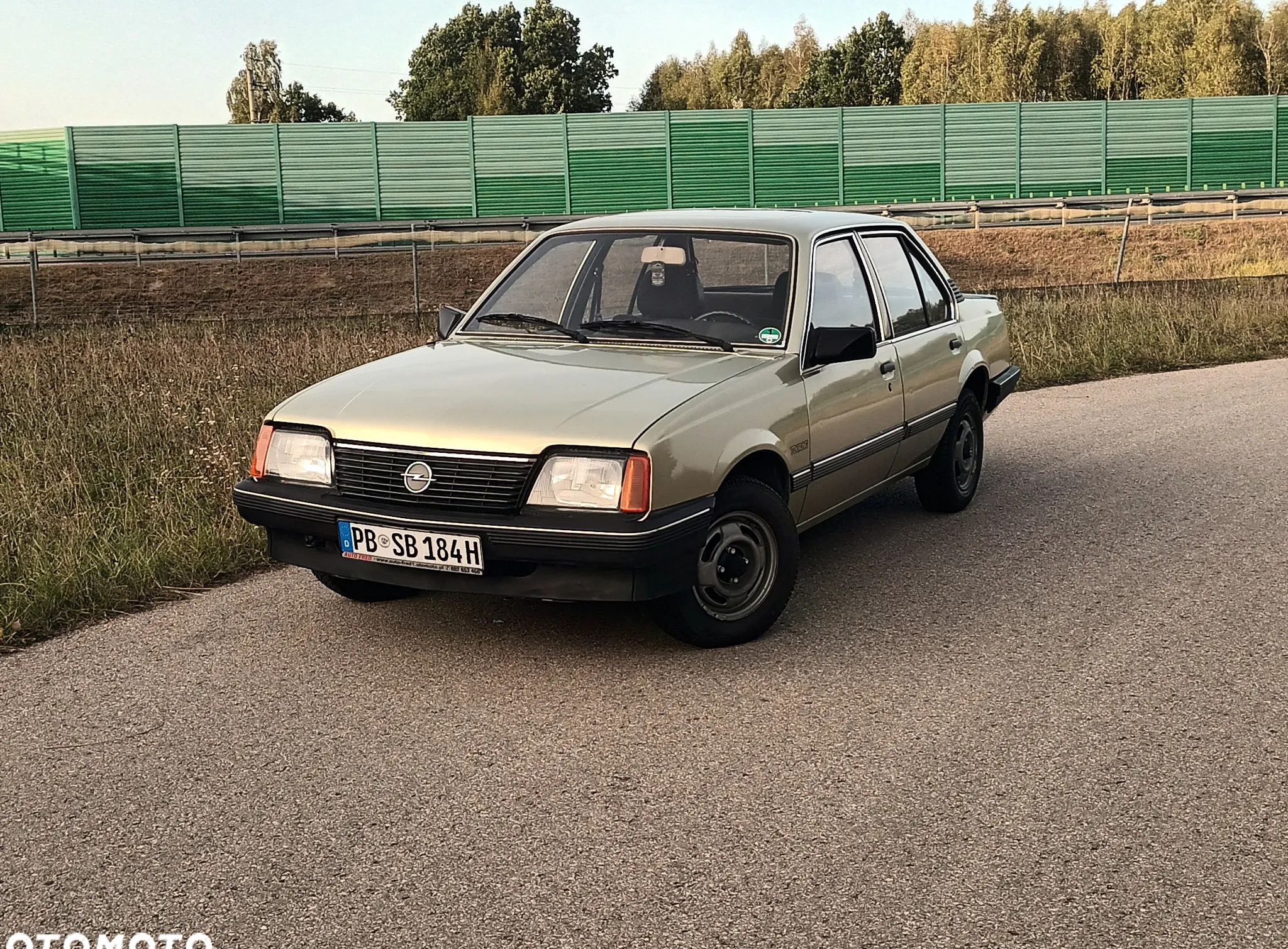 Opel Ascona cena 13900 przebieg: 141700, rok produkcji 1984 z Końskie małe 631